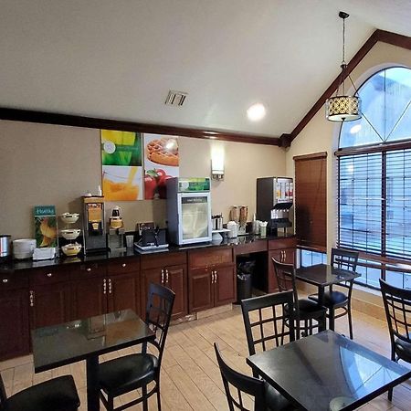 Quality Inn & Suites Columbia I-70 Εξωτερικό φωτογραφία