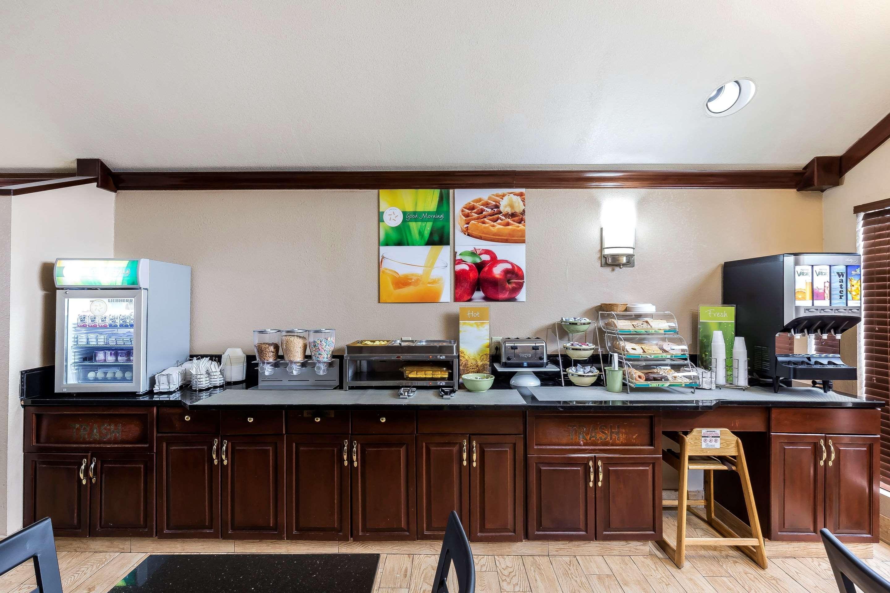 Quality Inn & Suites Columbia I-70 Εξωτερικό φωτογραφία