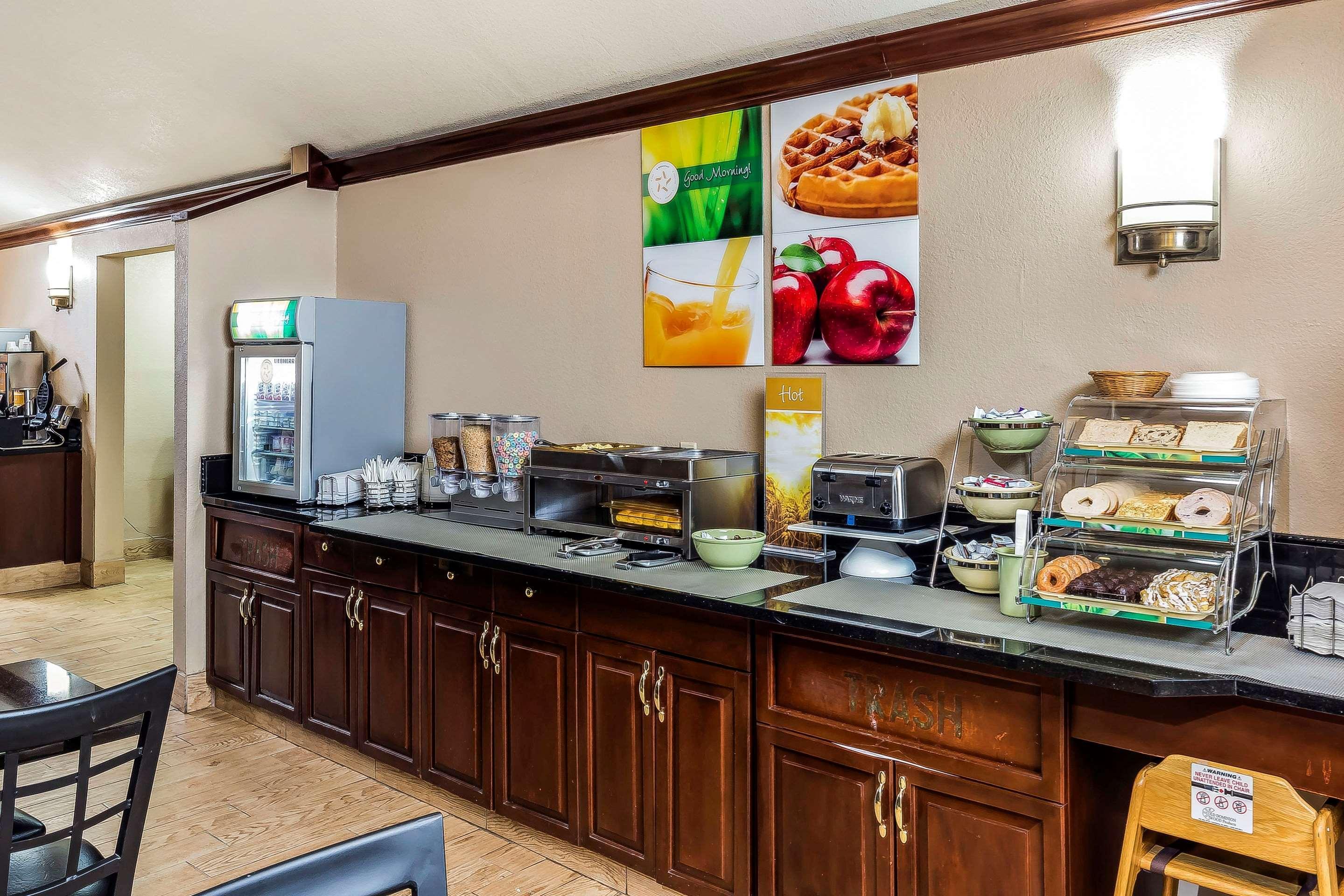 Quality Inn & Suites Columbia I-70 Εξωτερικό φωτογραφία