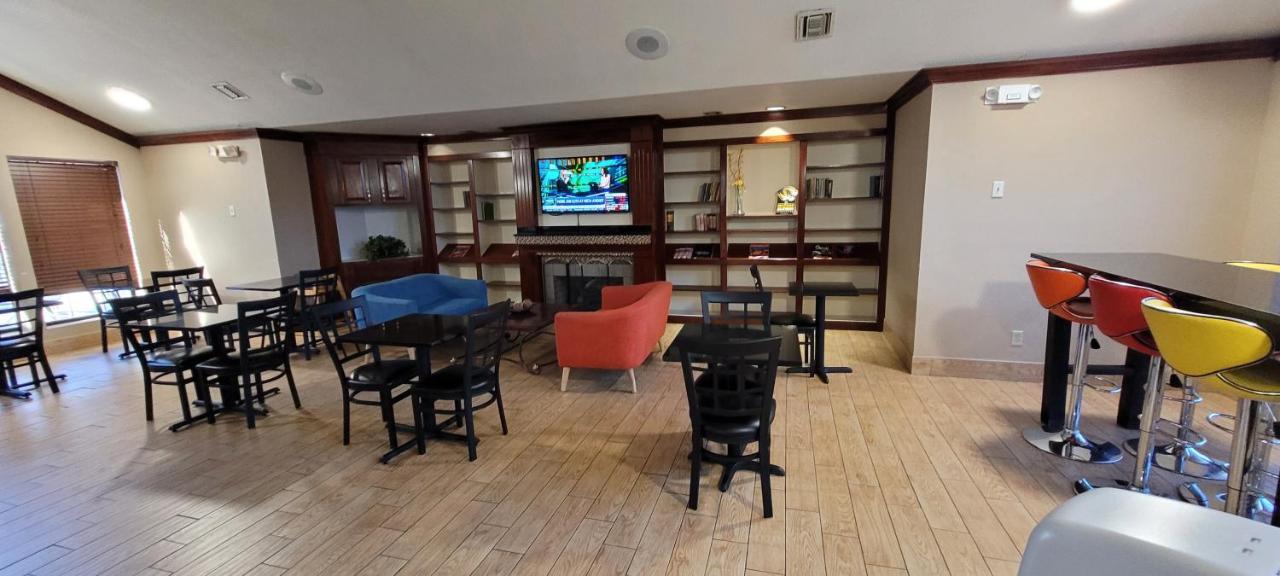 Quality Inn & Suites Columbia I-70 Εξωτερικό φωτογραφία